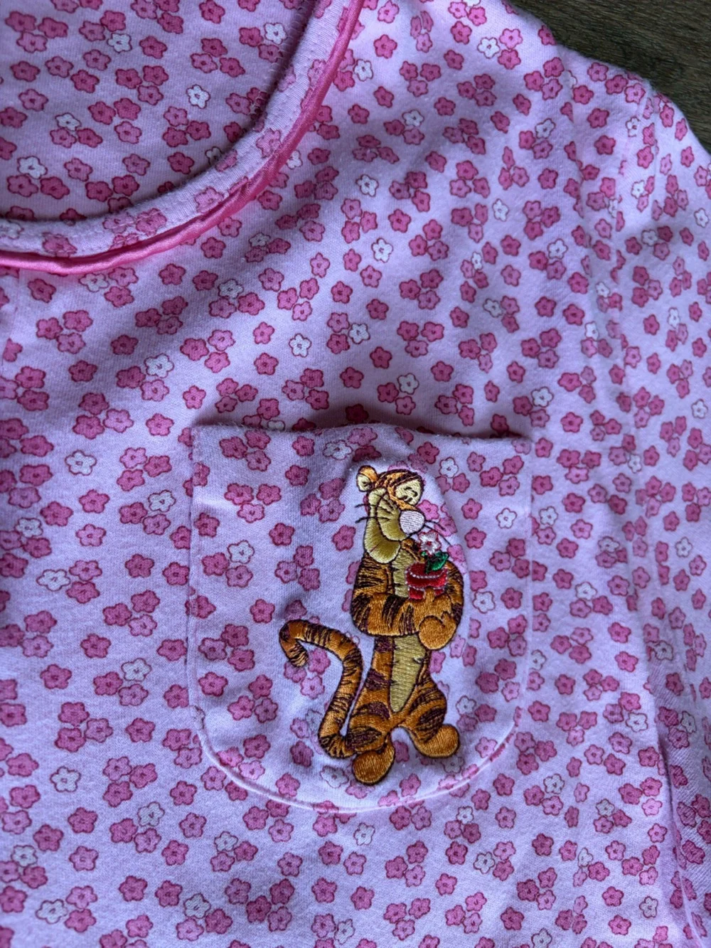 Vintage Disney Store Tigger Pink Floral Henley Kidcore Pajama Nightshirt Dress - Picture 5 of 11